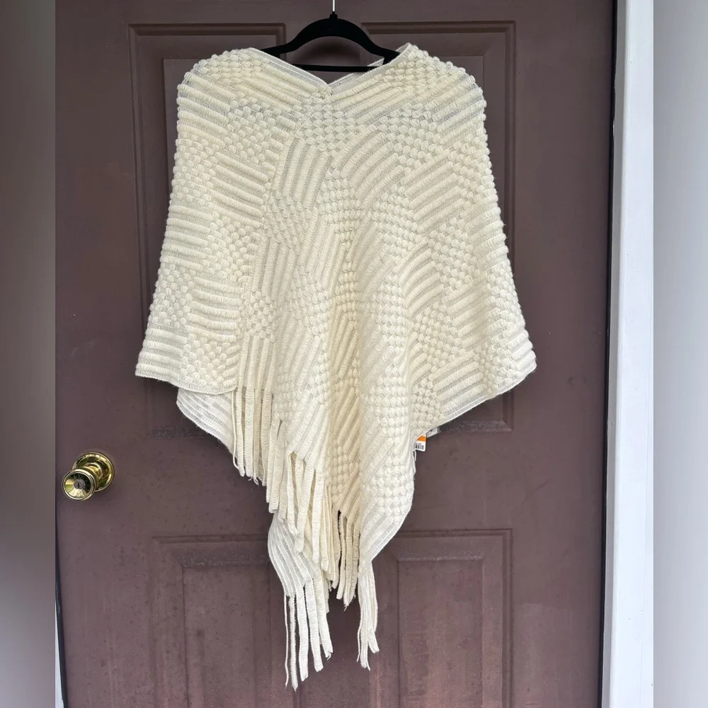 INC International Concepts Cream Textured Poncho